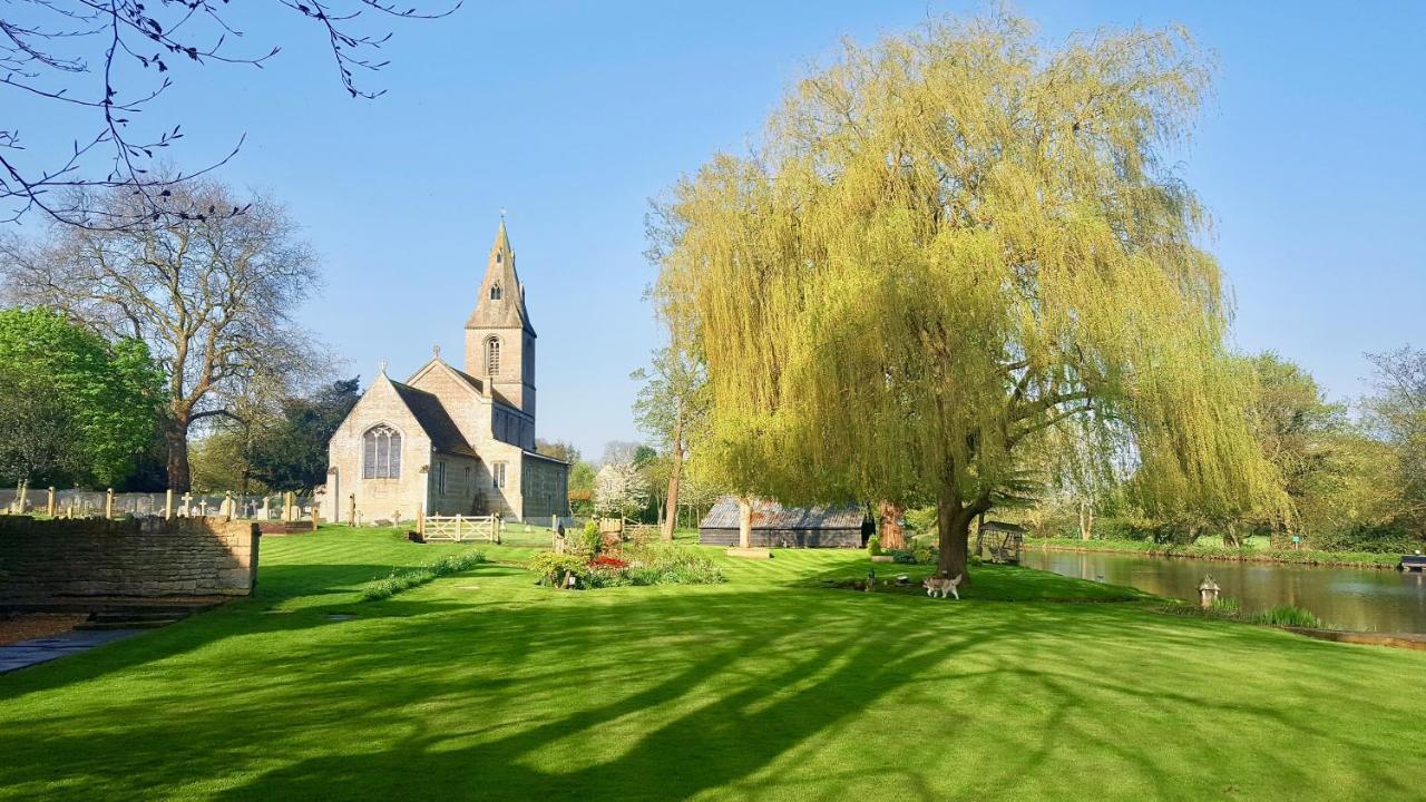 River Nene Cottages Water Newton Ngoại thất bức ảnh