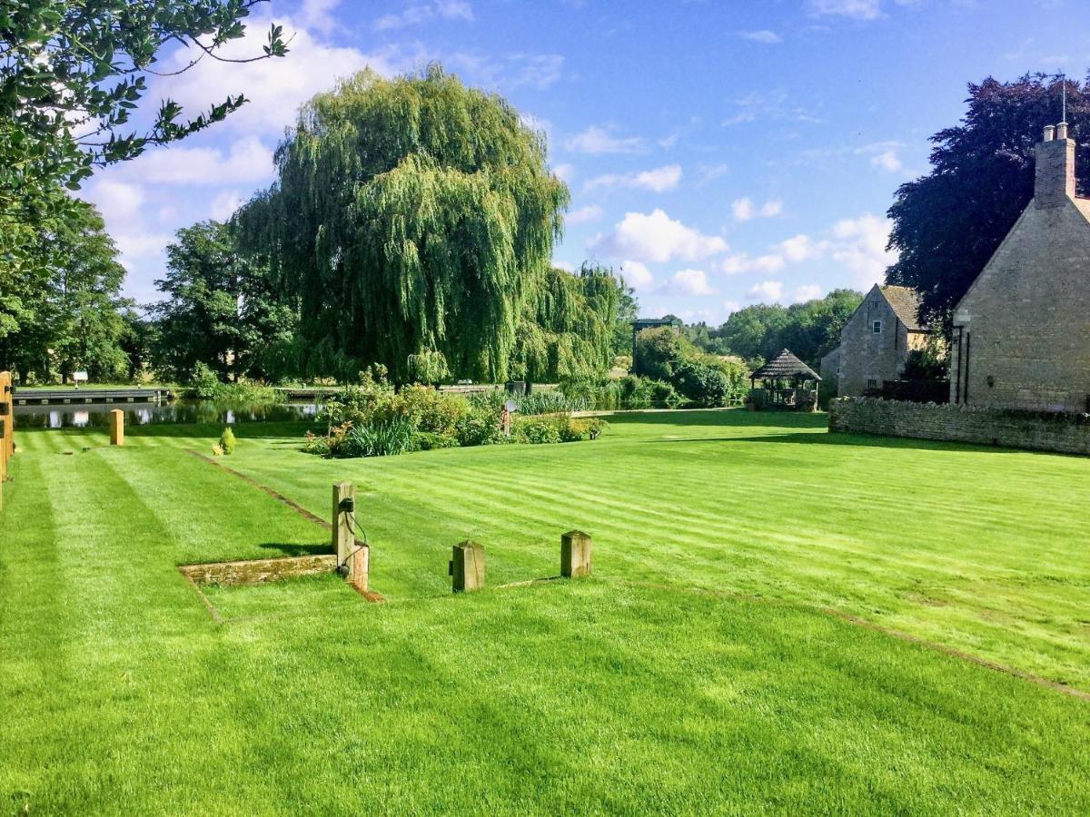 River Nene Cottages Water Newton Ngoại thất bức ảnh