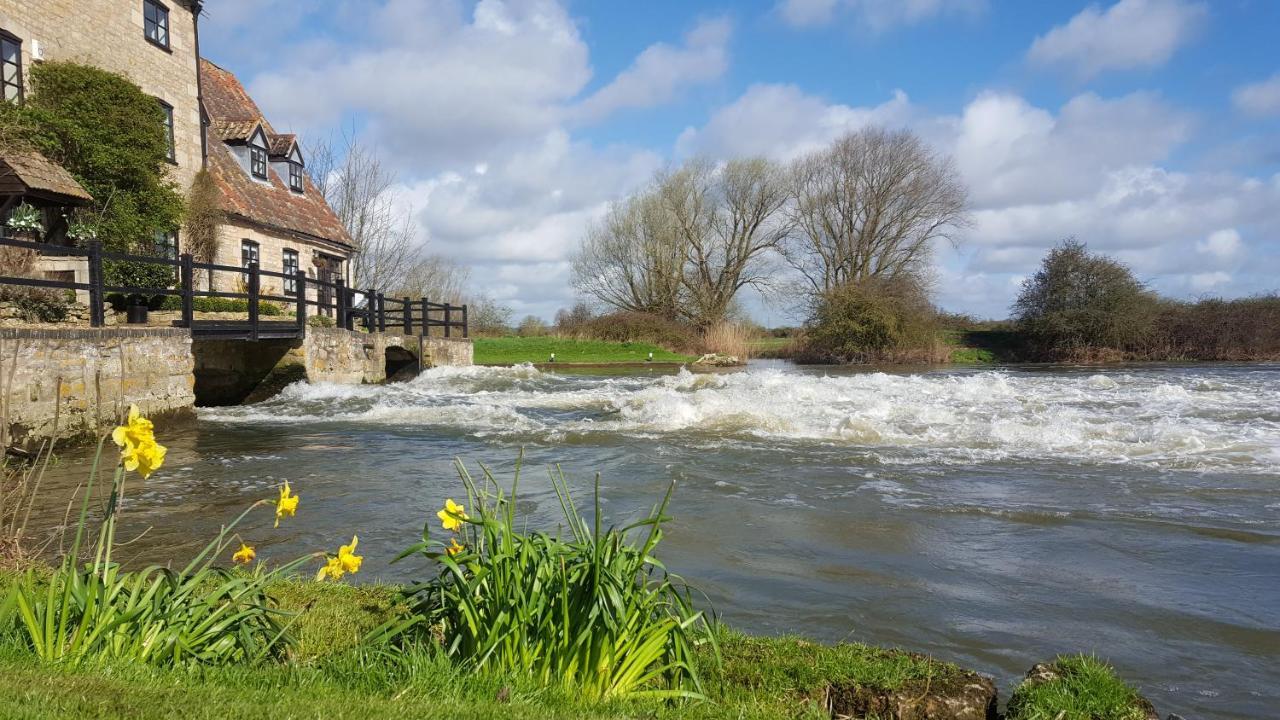 River Nene Cottages Water Newton Ngoại thất bức ảnh