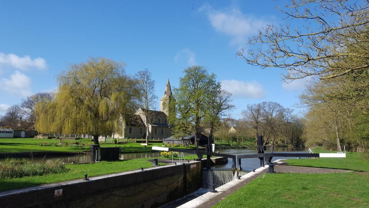 River Nene Cottages Water Newton Ngoại thất bức ảnh